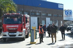 Identificaron al piloto que se estrelló en la planta de Air Liquide.