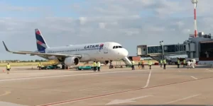 Se restablecieron los vuelos directos entre Rosario y Lima