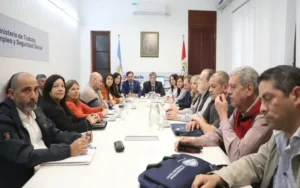 Se viene otra ronda de reuniones paritarias en Santa Fe