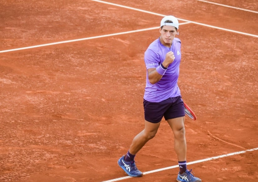 El tenista argentino, que viene de adjudicarse el Abierto de Río de Janeiro, derrotó al español Jaume Munar por un doble 6-4.