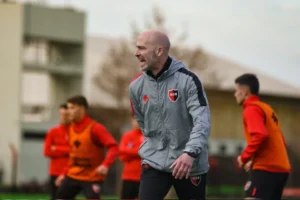 Sebastián Méndez dejó de ser el técnico de Newell's