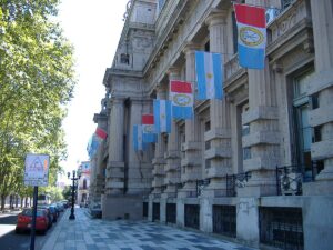 Perotti citó a los precandidatos por el tema seguridad