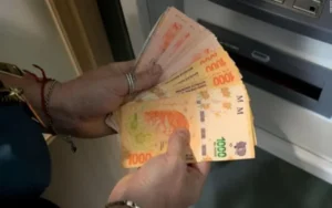 Según el INDEC en mayo los salarios crecieron 216% interanual