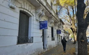 Seis reclusos escaparon de la Comisaría 5°