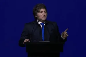 Si no llegaran a fin de mes, la calle estaría llena de cadáveres la polémica frase de Milei