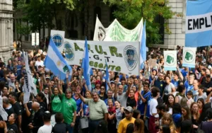 Sin clases en la UNR: miércoles de paro de no docentes