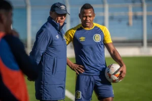 Sin su gente, Central recibe a Atlético Mineiro