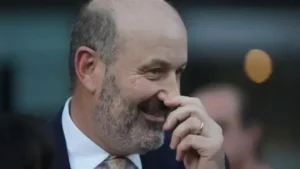 Sturzenegger continúa con el recorte del gasto público