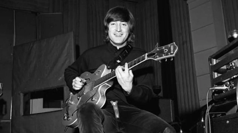 Se trata de un instrumento que Lennon utilizó para grabar el famoso disco "Help!", un clásico de The Beatles.