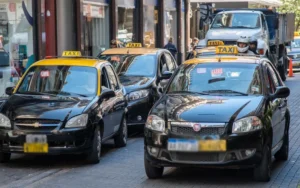 Taxis en Rosario: aseguran que se profundiza la crisis a pesar de la tarifa única