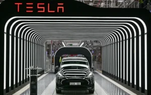 Tesla anunció modelos más económicos de sus autos eléctricos 