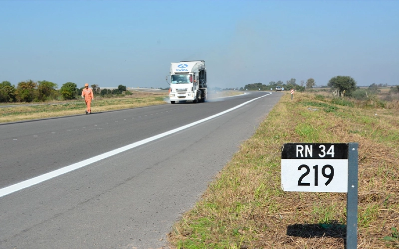 Trágico choque entre dos camiones dejó un muerto en la ruta 34.