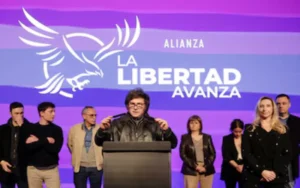 Tras la derrota, Milei conformará una mesa política con funcionarios propios