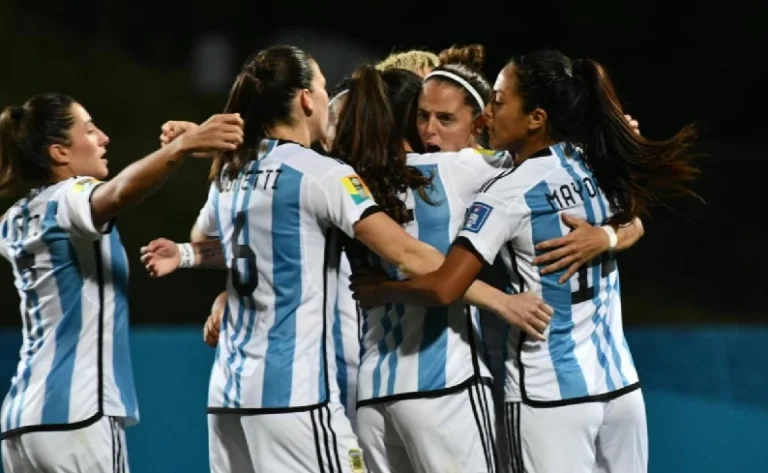 Tres jugadoras de la selección femenina renunciaron.