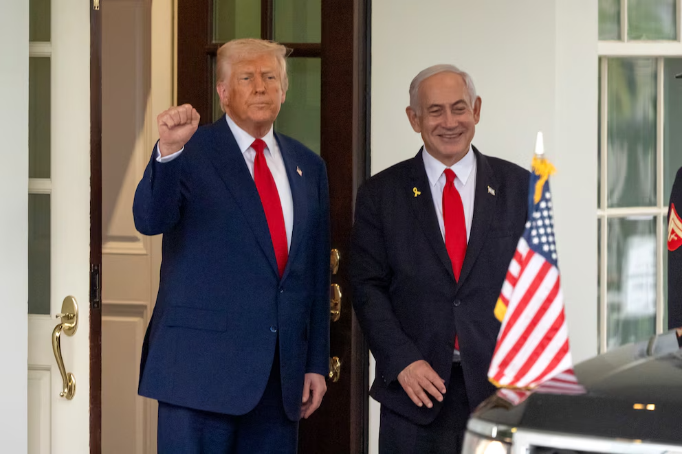 Trump se reúne con Netanyahu para negociar un acuerdo de paz con Gaza.