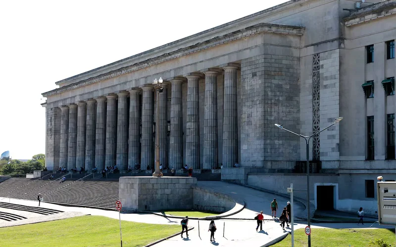 UBA: más de 20 días de paro y nueva marcha federal