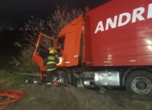 camionero herido tras un vuelco
