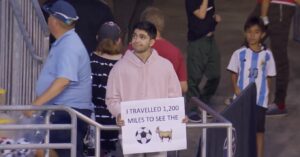 Viajó dos mil kilómetros para ver a Messi