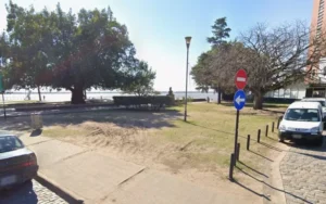 Un hombre cayó al río en la zona del Monumento a la Bandera