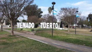 Se descompensó mientras jugaba al fútbol y murió