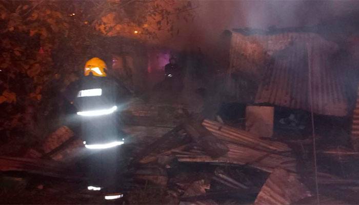 Un hombre sufrió serias heridas al explotar una garrafa en su casa en zona sudoeste.