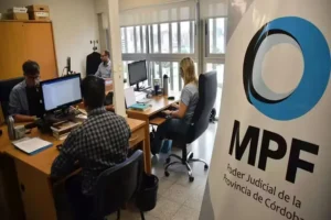 Una adolescente administraba un grupo de WhatsApp pornográfico