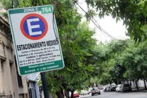 Una aplicación brindará información sobre el estacionamiento medido