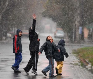Tormenta de nieve en una ciudad argentina