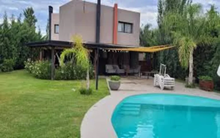 Verano en Funes y Roldán: ¿cuánto cuesta alquilar una casa?