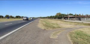 Operativo de Vialidad en accesos frente a un hotel de Funes
