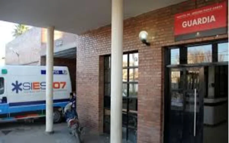 Villa Gobernador Gálvez: una niña jugaba con una hamaca casera y se ahorcó accidentalmente