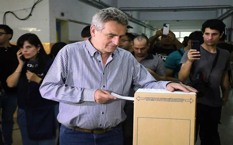 Votó Rossi y dijo que "tiene esperanza"