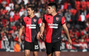 Newell's: vuelven Velázquez y Salcedo, sin rodaje en Paraguay
