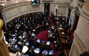 Vuelven a subir los sueldos de los senadores