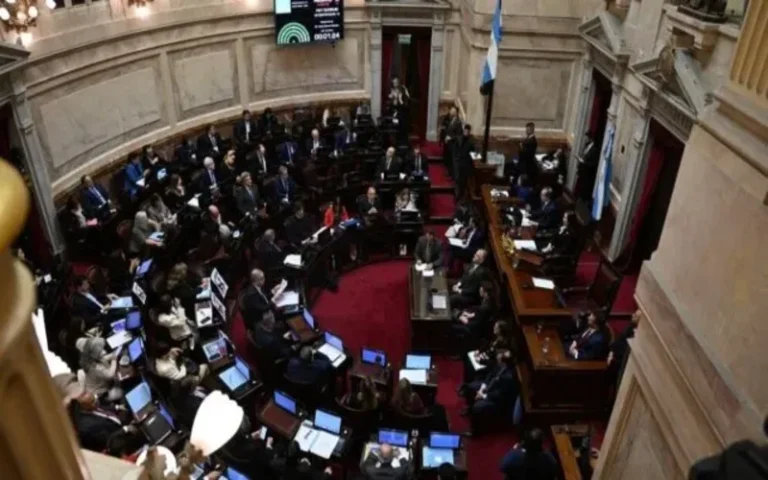 Vuelven a subir los sueldos de los senadores