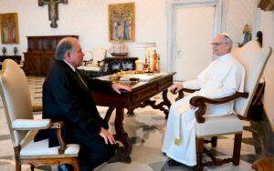 Werthein y Pettovello representaron a Milei ante el papa León XIV.