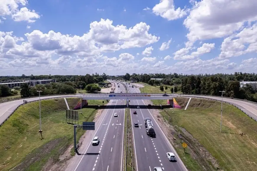 Ya funciona el tercer carril en la autopista a Santa Fe.