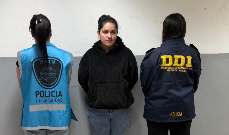 Ya son siete detenidos por el triple homicidio de las jóvenes.