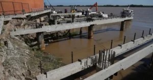Obras en la nueva explanada del Parque España en Rosario