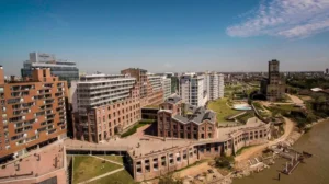 Allanamiento en una desarrolladora de Puerto Norte por lavado narco