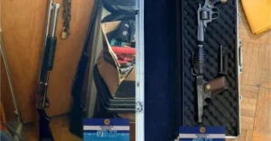 Allanamiento en el centro: hallan arsenal en un departamento