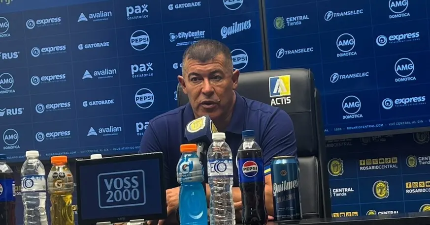 Almirón explicó sus decisiones en el 0-0 entre Central y River