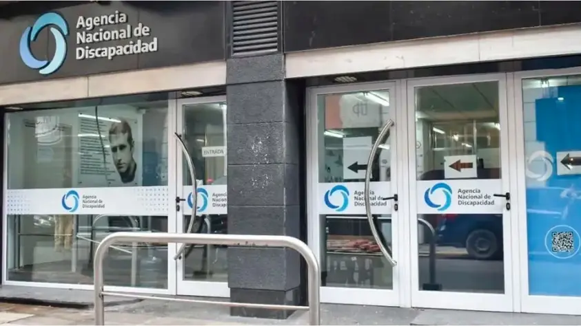 ANDIS bajo la lupa por compras con sobreprecios millonarios