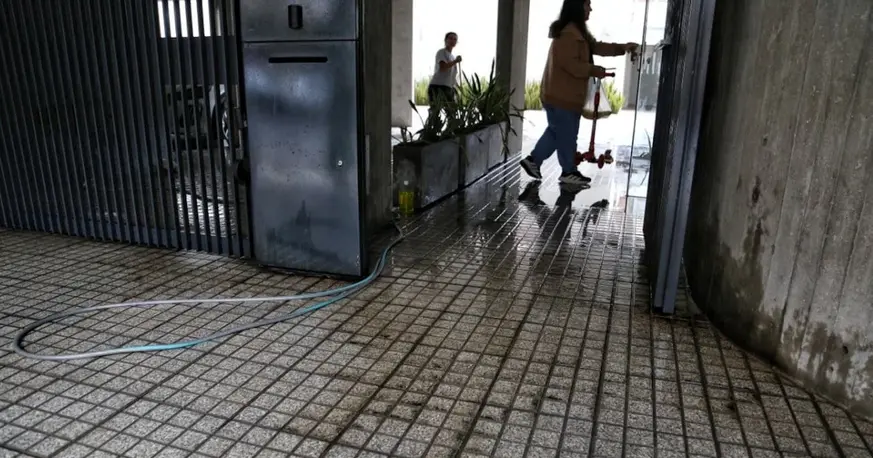 Ataque incendiario e intimidación en pleno centro rosarino