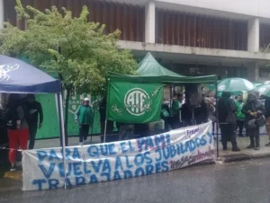 Sede de Pami Rosario frente a la que se realizaron reclamos gremiales