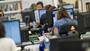 Anuncio del Gobierno sobre aumentos y bono para empleados públicos