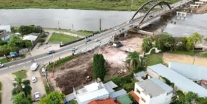 Avanza el nuevo puente Santa Fe–Santo Tomé tras la caída de una viga