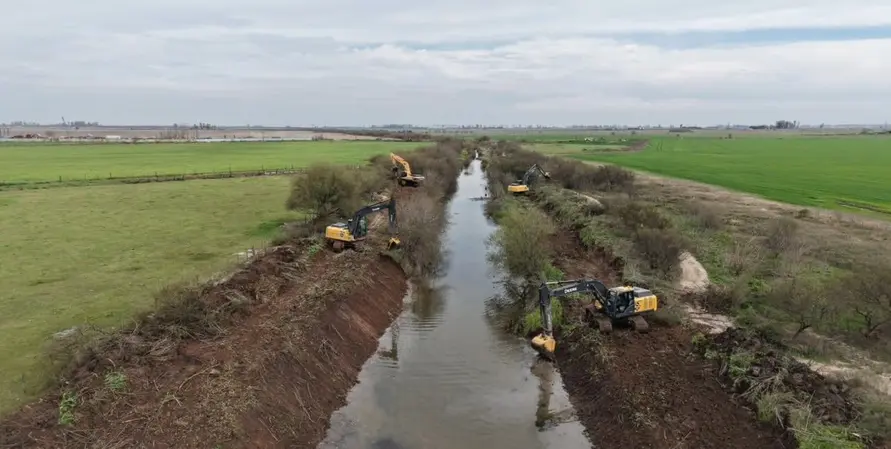 Avanzan obras en canales troncales de San Lorenzo y Rosario