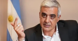 El rector de la UNR, Franco Bartolacci, advirtió por la crisis en la universidad
