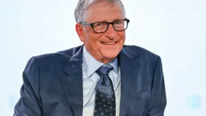 Bill Gates durante una conferencia sobre inteligencia artificial